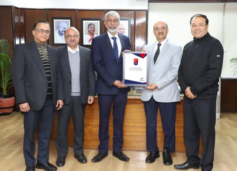 सेल अध्यक्ष, सेल निदेशकगण और सेल के मुख्य सतर्कता अधिकारी (सीवीओ) प्रमाण पत्र के साथ